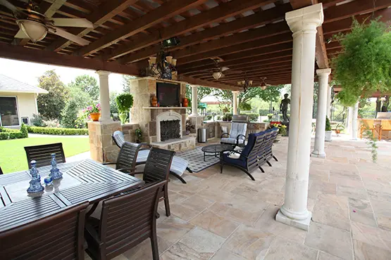 Custom Outdoor Living Features
