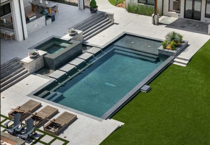 Geometric pool